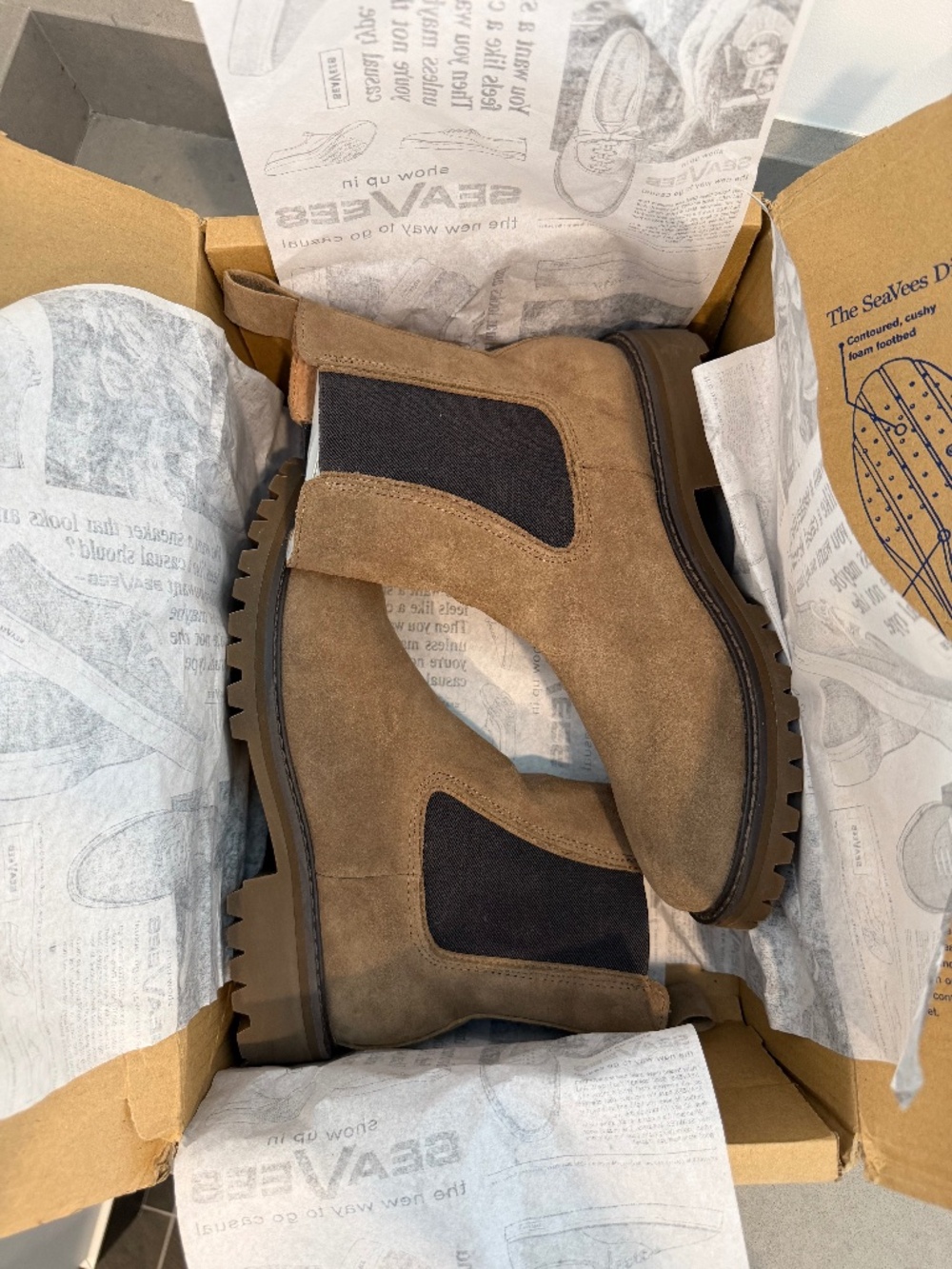 NIB SeaVees Women's Salt Creek Boot, Cement, Size 9